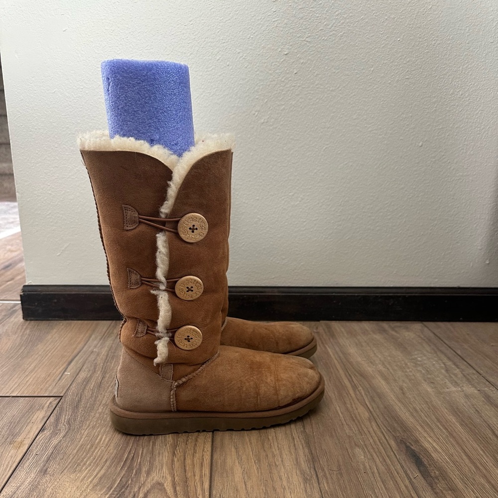 Tall Bailey Button Uggs